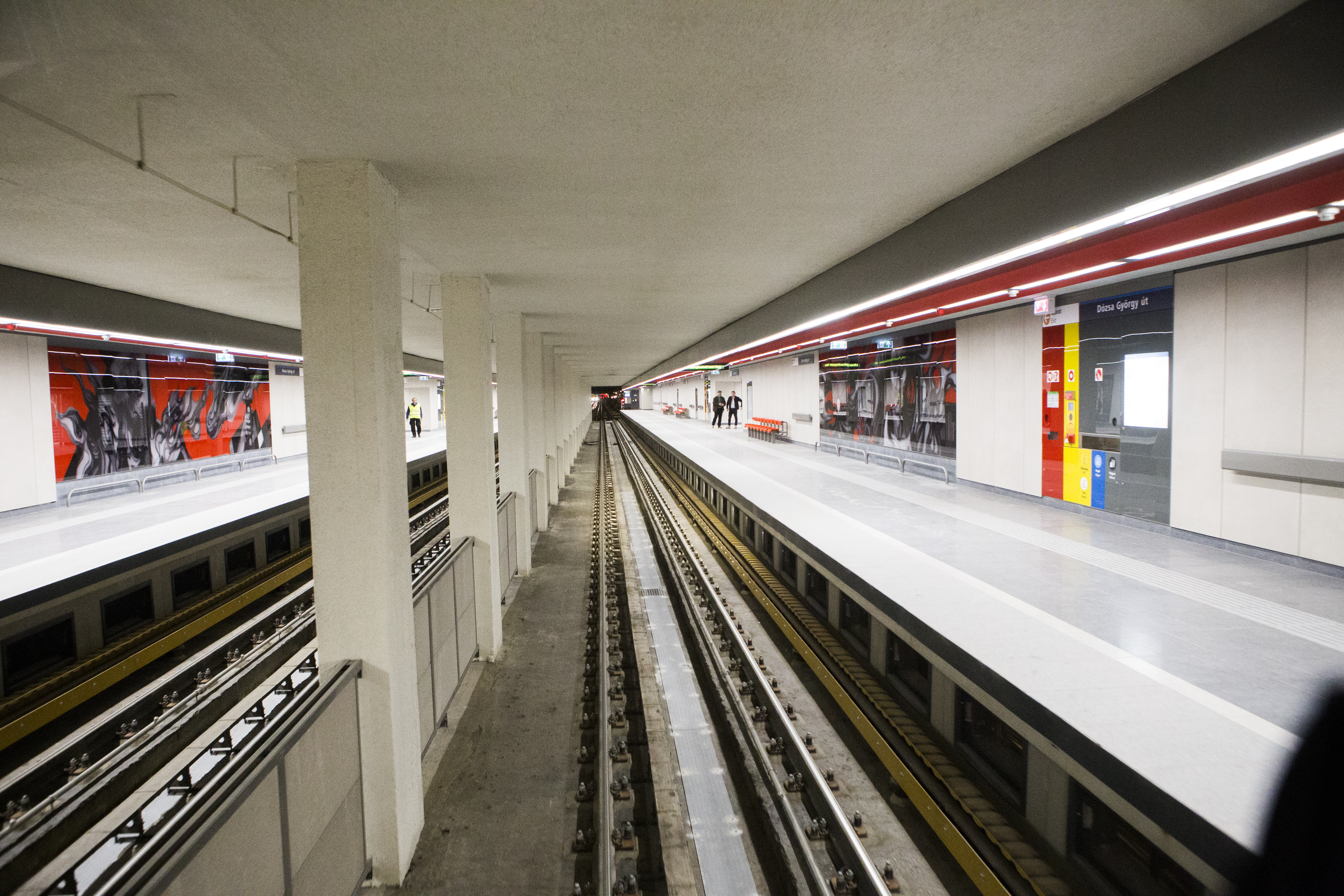 Vasútállomás felújítása, Budapest - Bahnbau