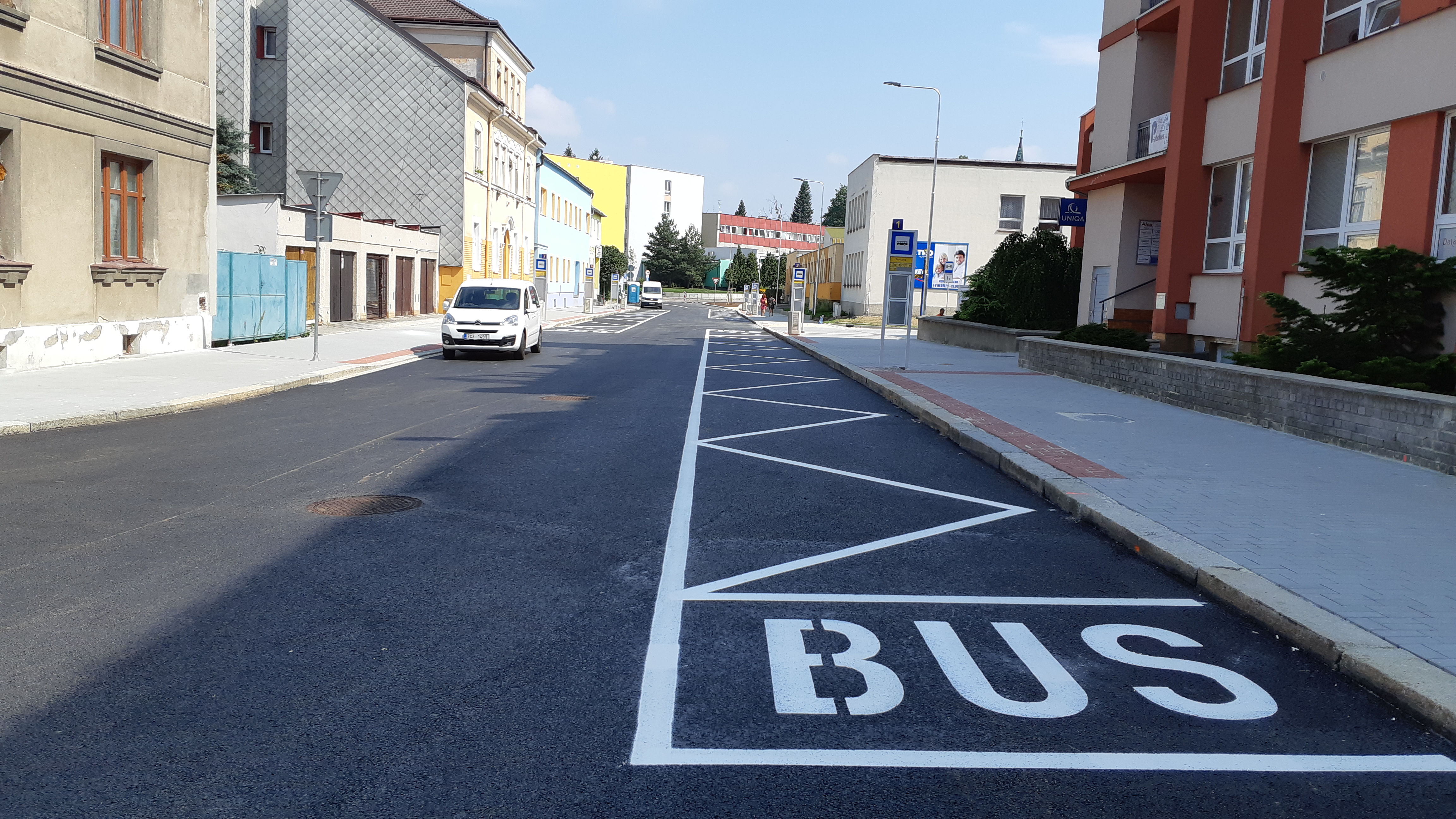 Jindřichův Hradec – rekonstrukce ul. Pravdova, terminál MHD - Straßen- und Brückenbau