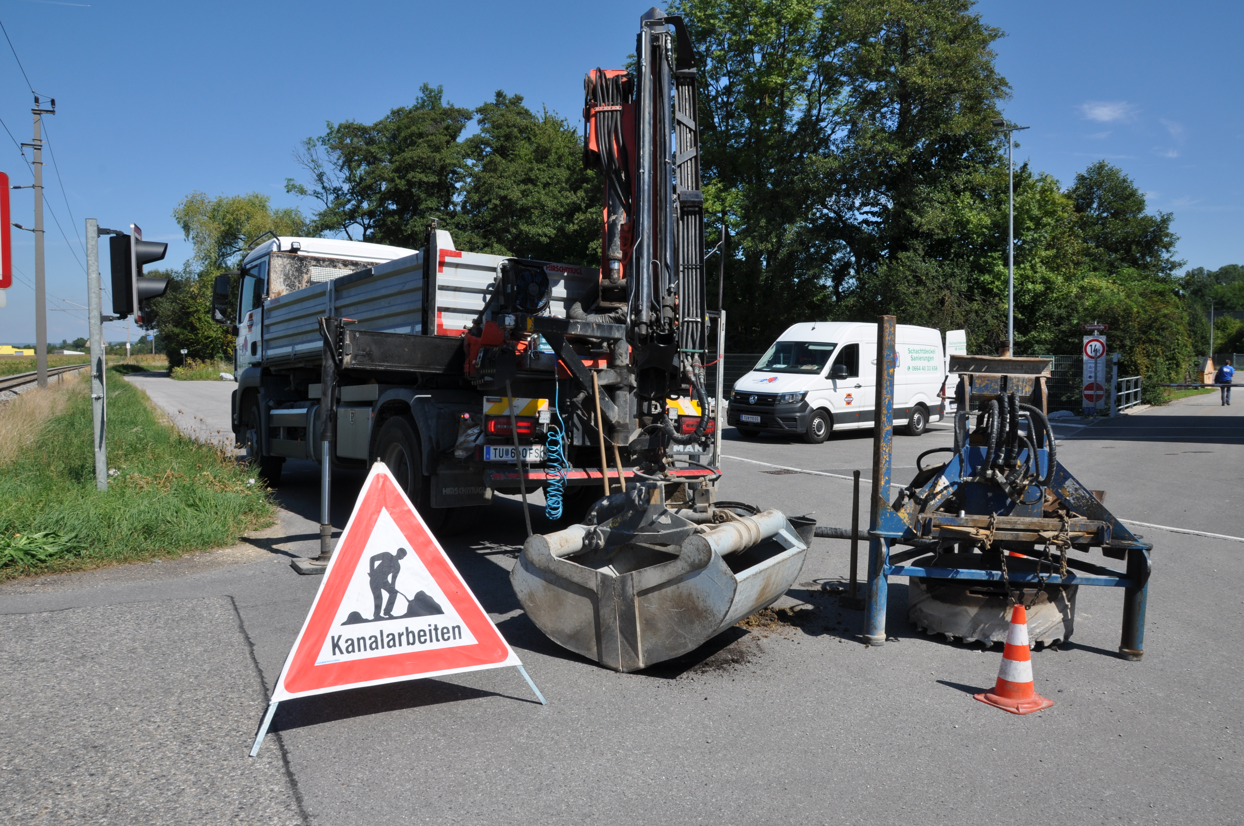 Schachtdeckel sanieren, heben und angleichen - Spezialkompetenzen