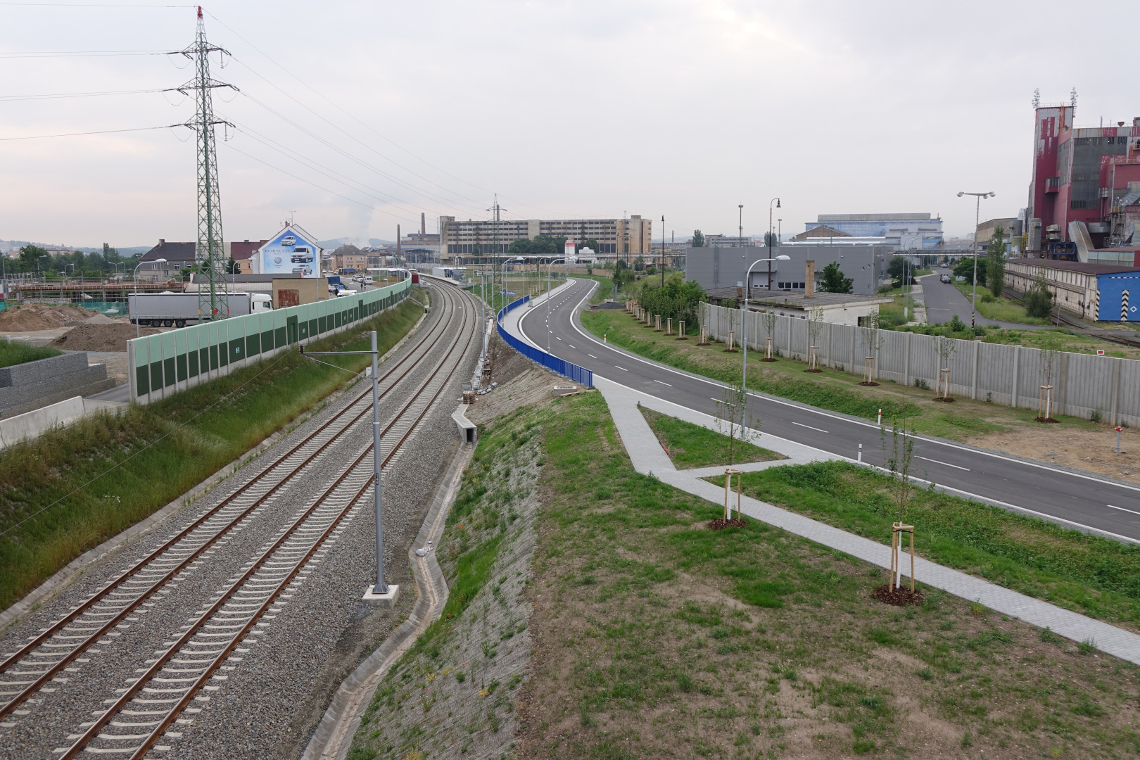 Uzel Plzeň, 3. stavba - přesmyk domažlické trati - Straßen- und Brückenbau