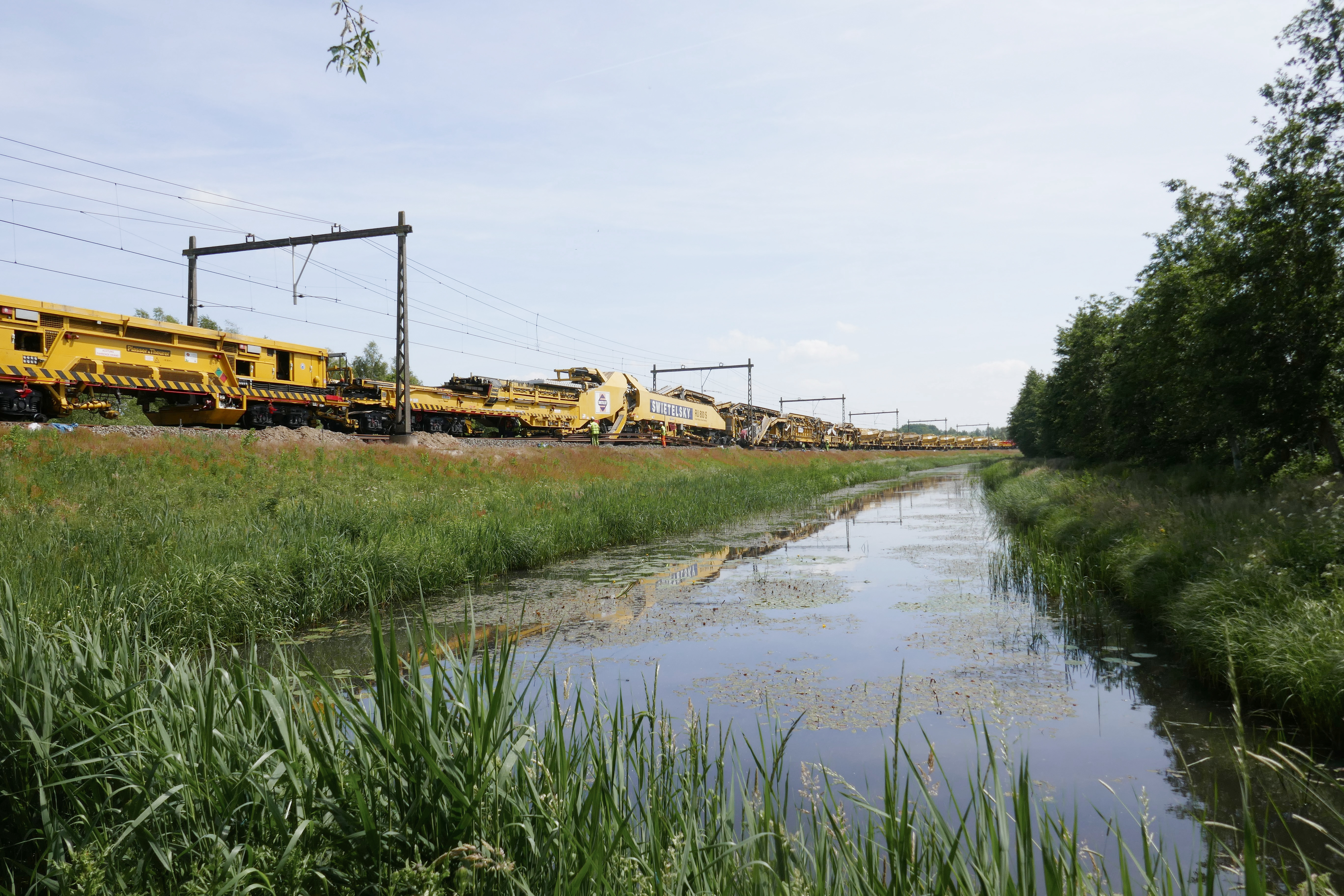 Bouwwerkzaamheden aan het spoor (RU 800 S), Wadden - Bahnbau