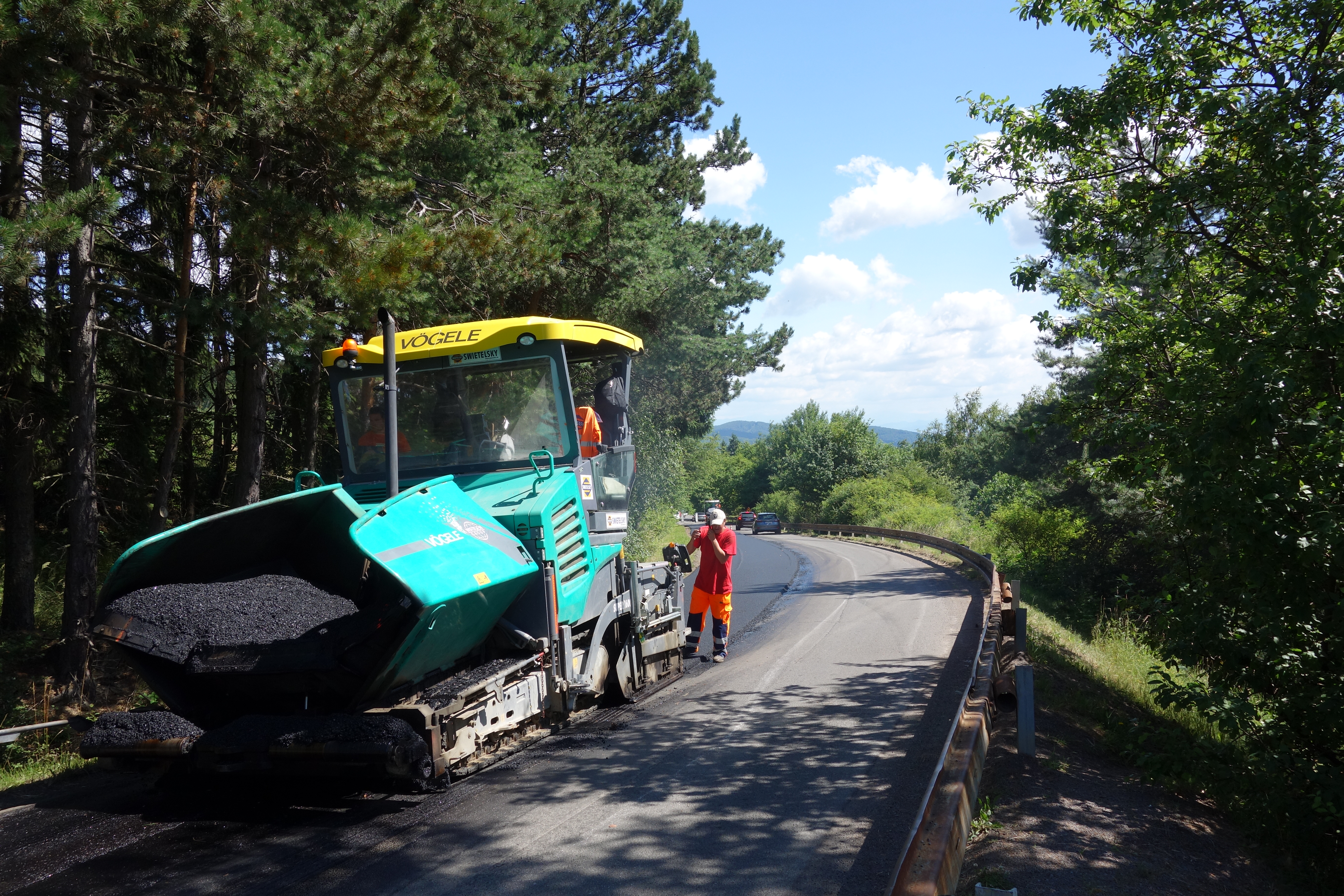 Rekonštrukcia cesty Banská Štiavnica - križovatka - Straßen- und Brückenbau