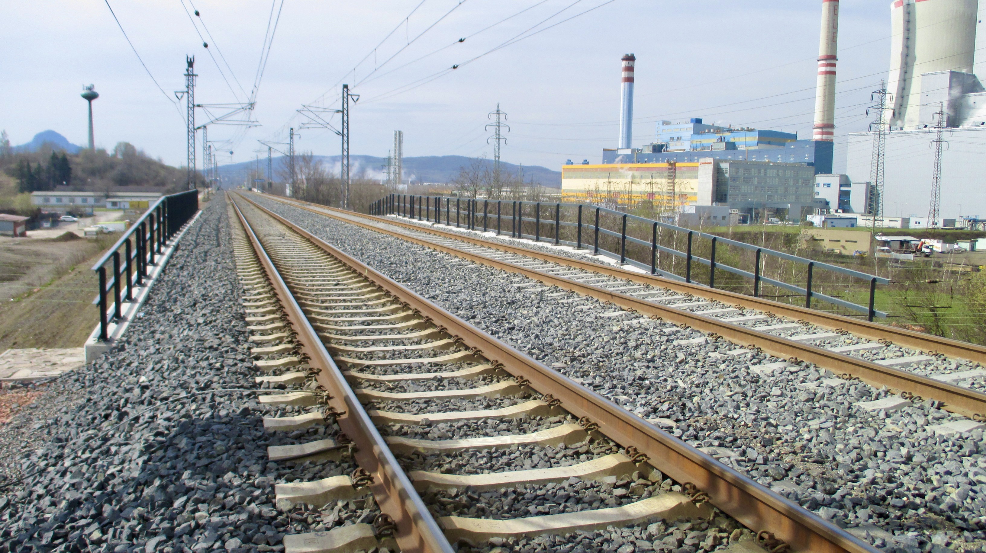 Zvýšení traťové rychlosti v úseku Oldřichov u Duchcova – Bílina – rekonstrukce mostu - Straßen- und Brückenbau