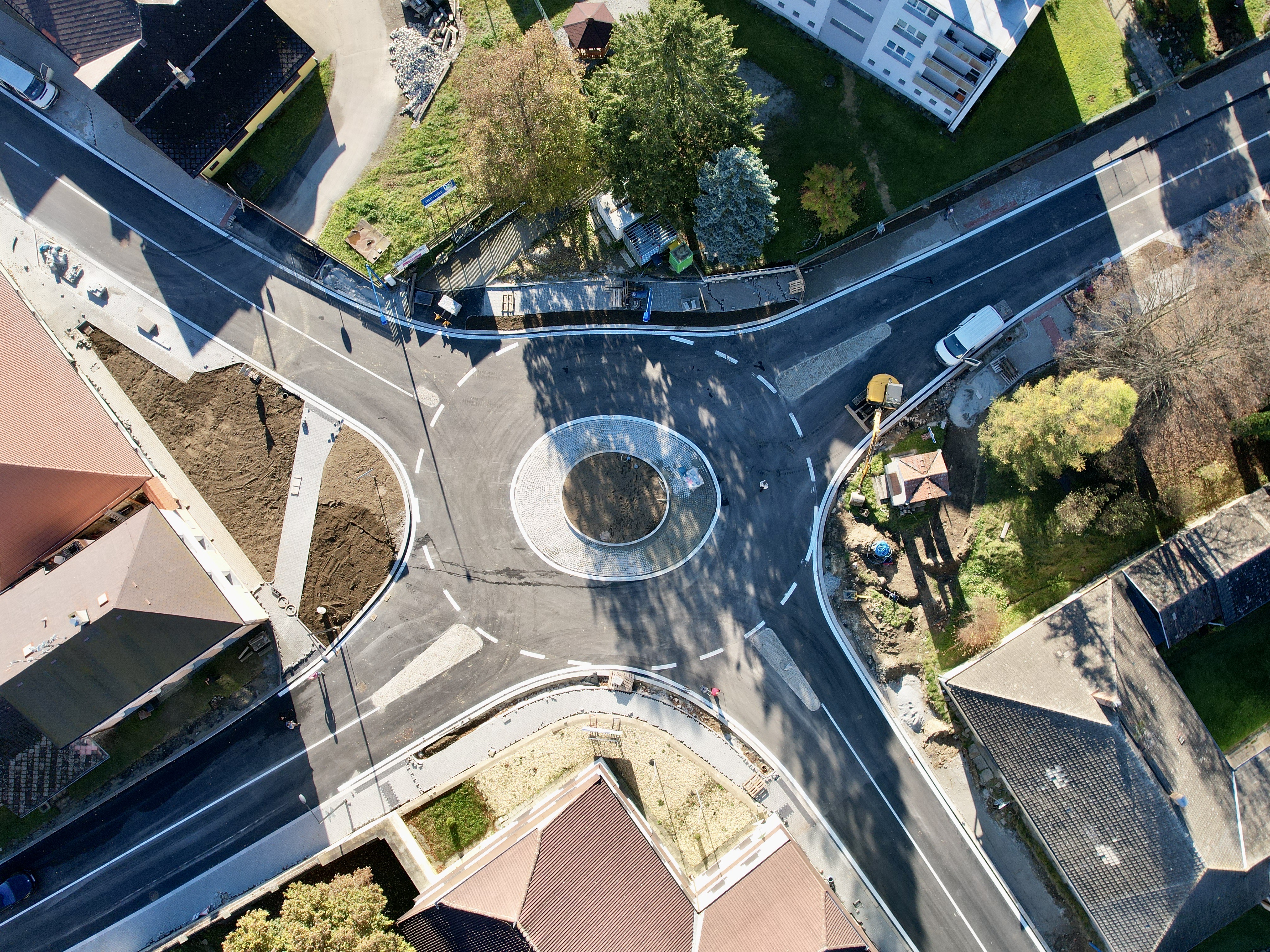 Kamenice nad Lipou – rekonstrukce ul. Družstevní - Straßen- und Brückenbau