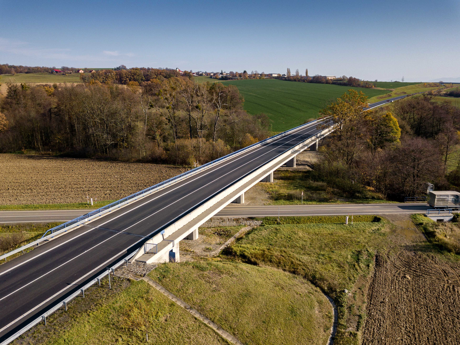 Silnice I/57 – rekonstrukce úseku Lukavec–Fulnek - Straßen- und Brückenbau