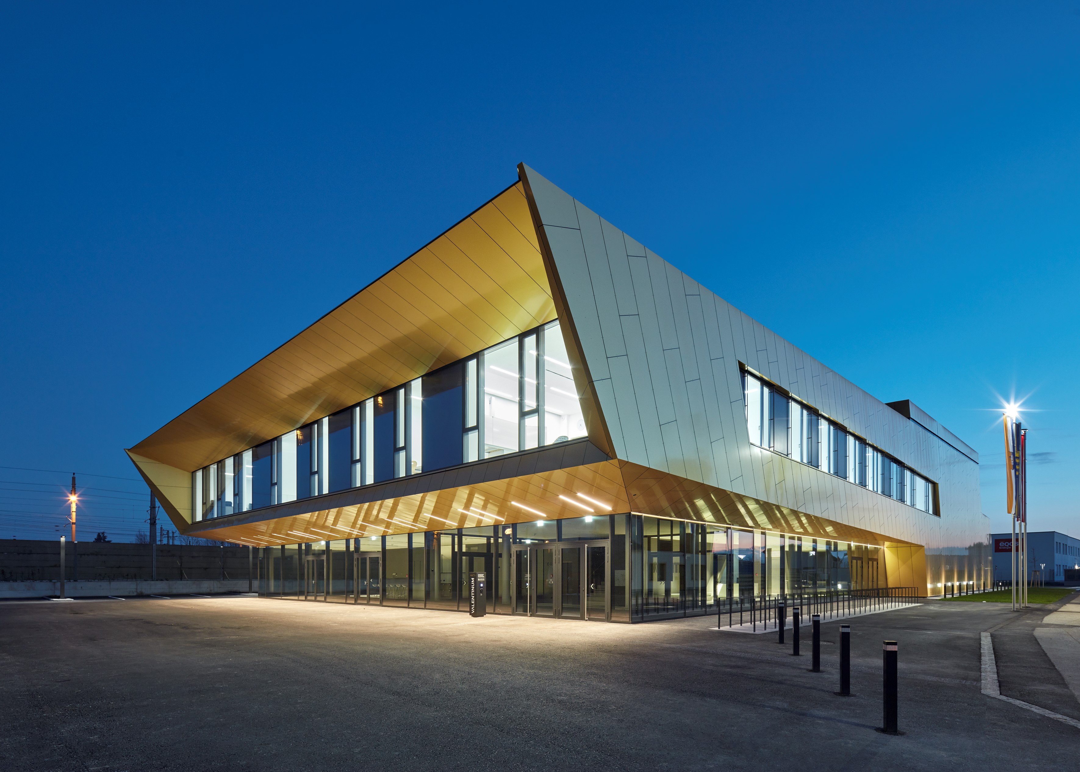 Veranstaltungszentrum St. Valentin - Hochbau