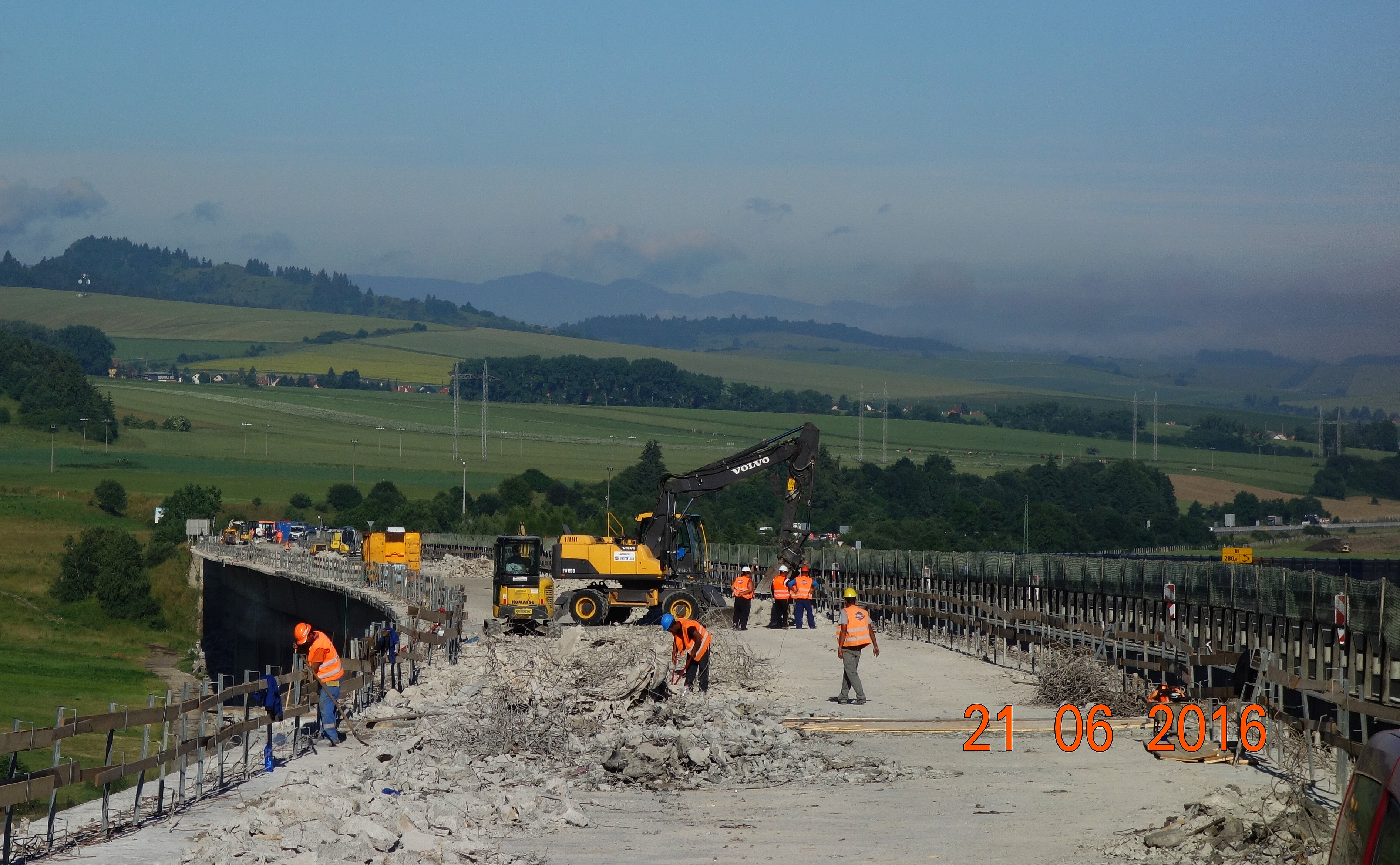 Oprava diaľničného mosta ev. č. D1-220 Podtureň (1 038 m) - Straßen- und Brückenbau