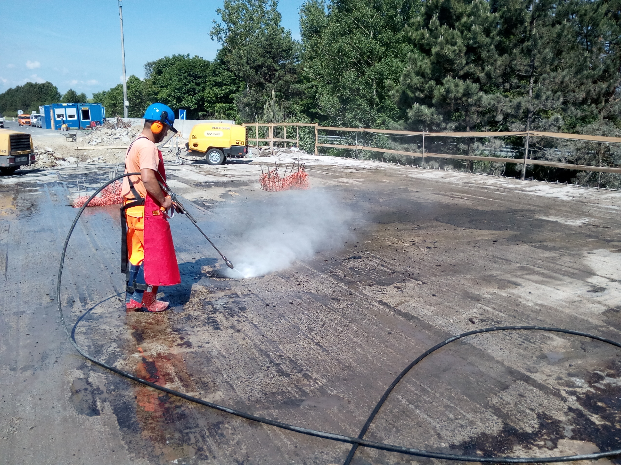Vysokotlakové čistenie a búranie betónových konštrukcií vodným lúčom - Spezialkompetenzen